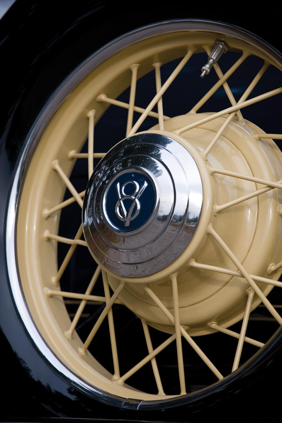  Ford Model 18 Cabriolet 1932 года  (фото 7 из 10)